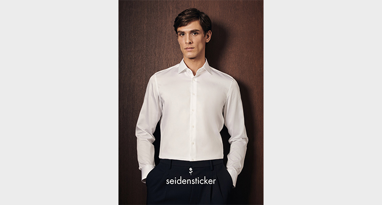 Mann in weißem Hemd von seidensticker