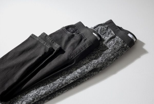 2 Raphaela Hosen in schwarz und grauschwarz