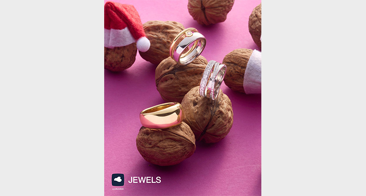 Walnüsse auf denen Ringe von Leonardo dekoriert sind