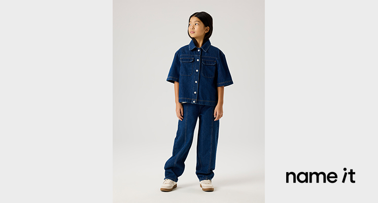 Mädchen im dunkelblauen Jeanslook von Name it