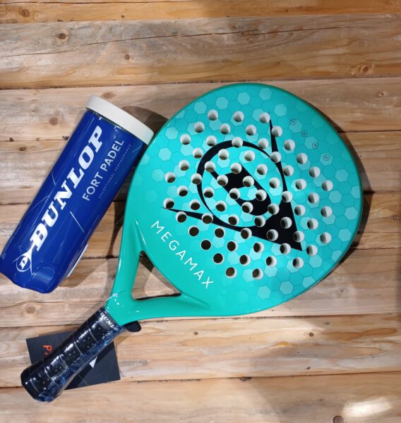 Padel-Tennisschläger und Padelbälle neu bei Bantel in der Intersport-Abteilung