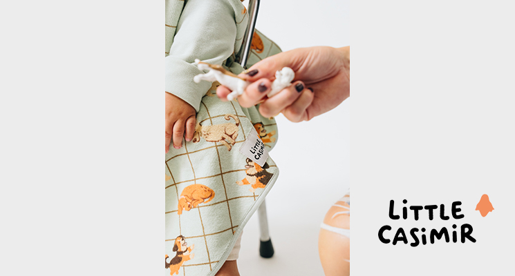 Kinderlatz mit Hundemotiven von Little Casimir